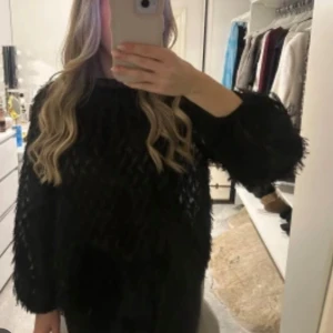 Söt zara blus! - INTE MIN BILD!! Säljer denna blus skriv för egna bilder. Nästan oanvänd i storlek xs