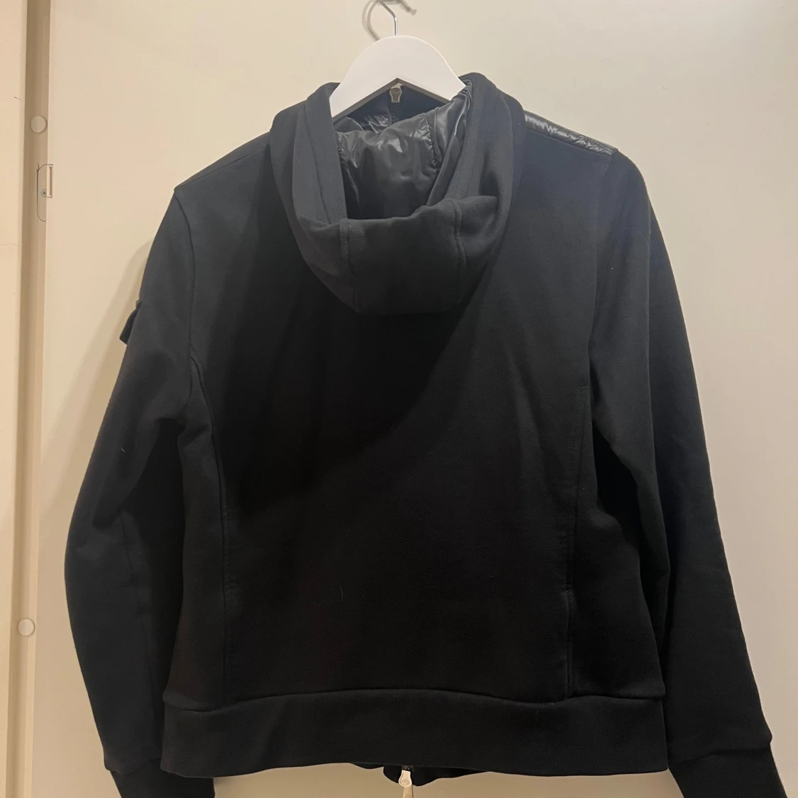 Svart jacka från Moncler - 2