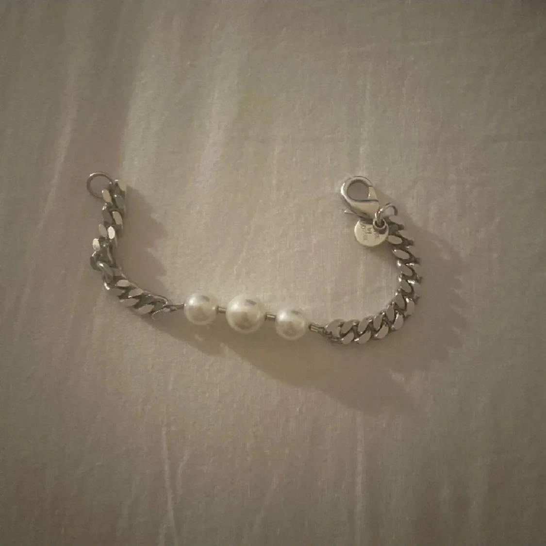 Silverarmband med pärlor - 1