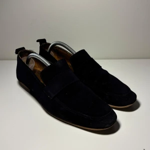 Mockasiner - Mockasiner // Storlek 44 // Skick 9/10 // Nypris 3000, mitt pris 529 // Hör av dig vid frågor o funderingar!