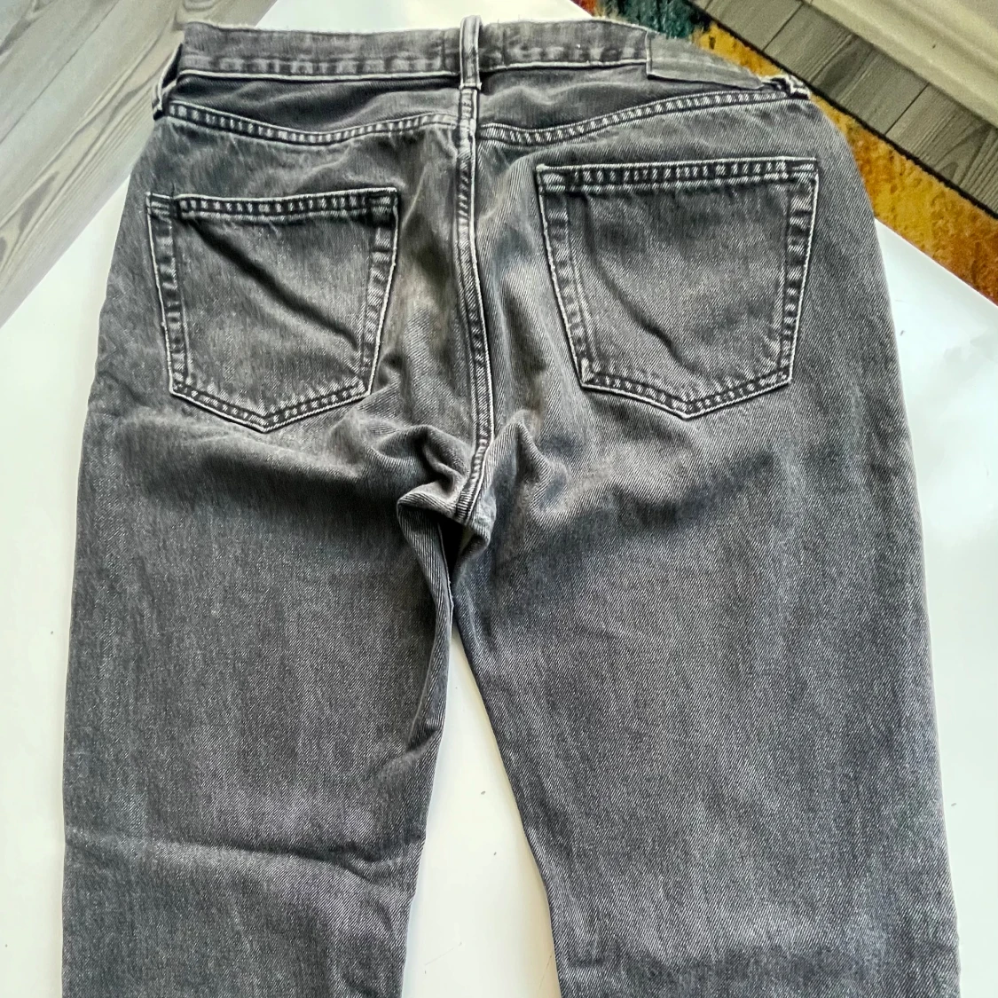 Grå jeans straight fit från 157 Seattle - 1