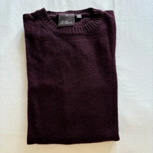Oscar Jacobson ull & Kashmir tröja  - Ull & Kashmir tröja | skick 9/10 | storlek : Xs | nypris : 1399kr | hör av dig vid några funderingar 😁