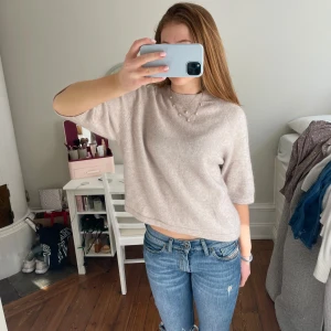 Beige tröja från other stories - Bra skick! Superfin nu till våren💗