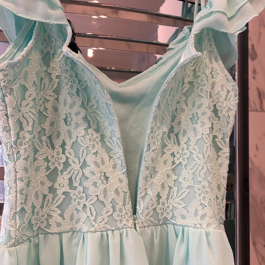 Ljusblå klänning  - 2