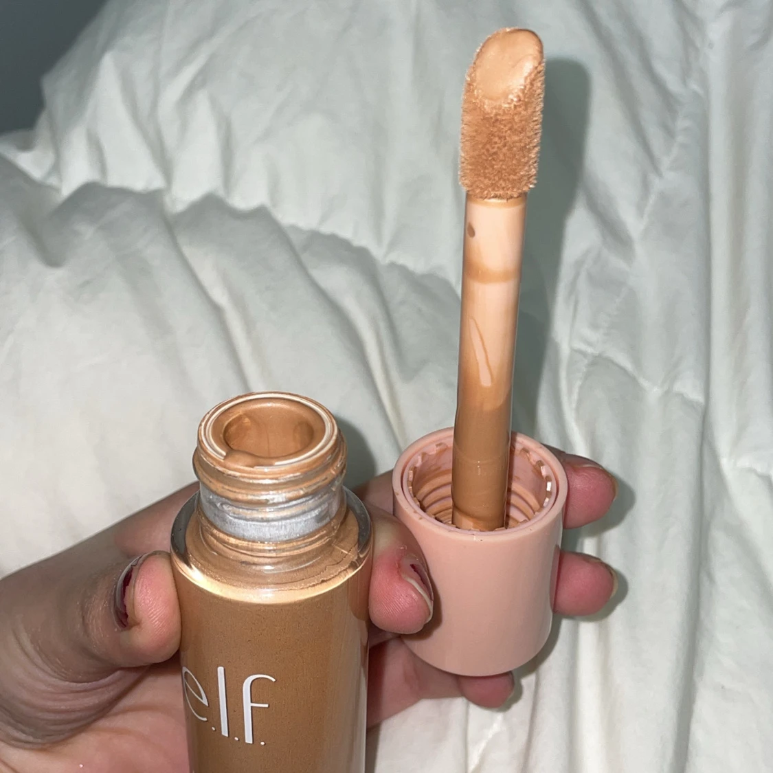 e.l.f. Halo Glow Liquid Filter - 1