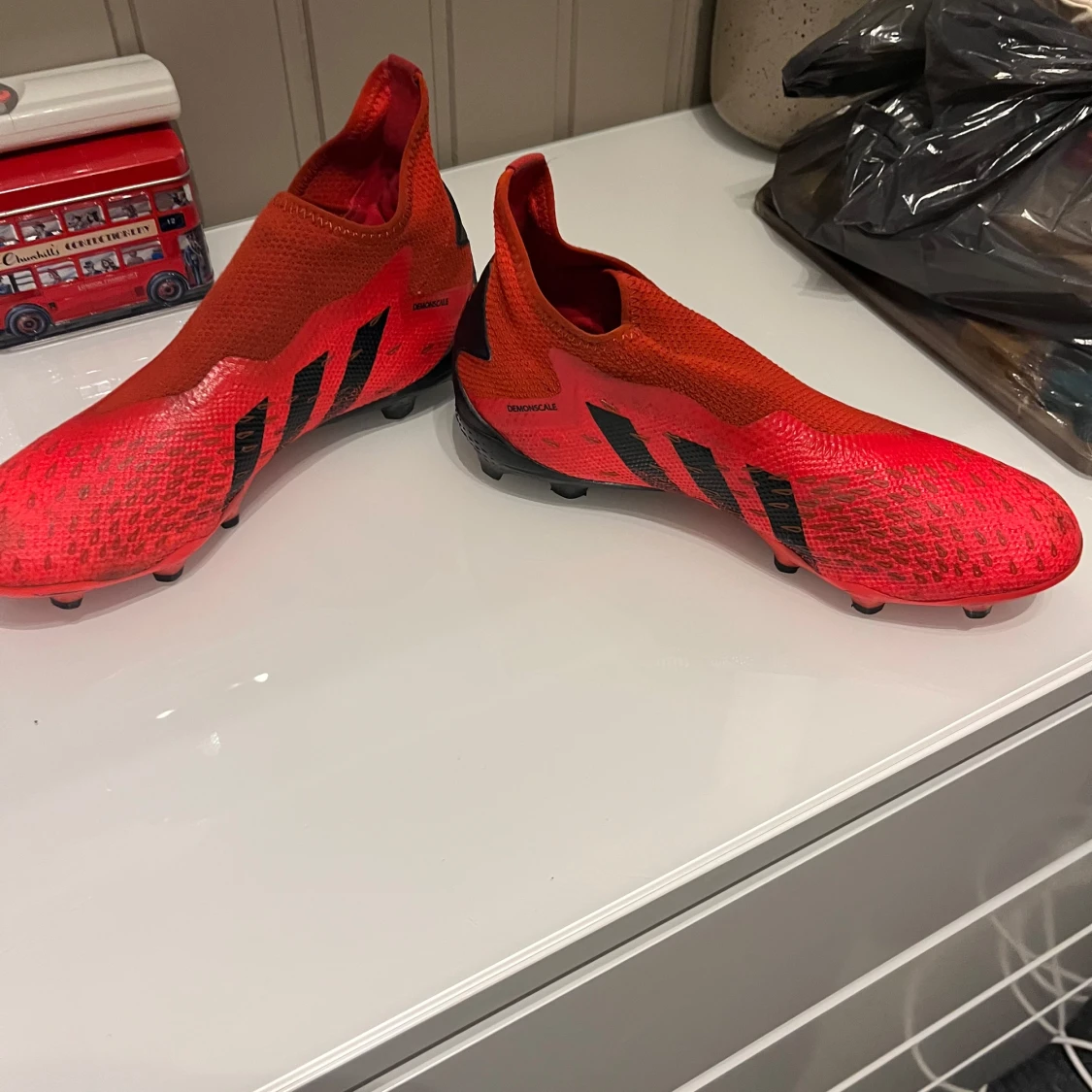 Adidas predator röda fotbollsskor  - 1