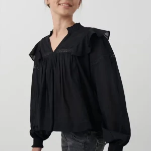 Gina Young blus  - Svart blus från Gina Young. Söta detaljer med volang. Använd endast fåtal gånger då den var för liten för mig! Storlek 158/164