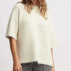 Stickat tröja - Jättefin stickad tröja🫶🏻