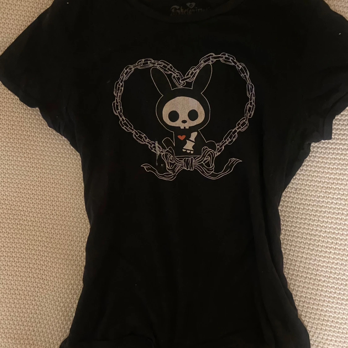 Svart t-shirt med kanintryck