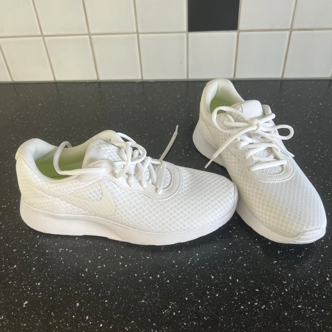 Vita sneakers från Nike
