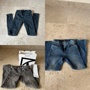 3st replay jeans - Tre stycken fina replay byxor, ett par Thad i marinblå värd 899kr, passar de som är 150-156, ett par svarta/gråa new luz hyperflex värd 899kr, passar de som är 150-160 och ett par gråa ZIKRY värd 999kr, passar de som är 150-156 Allt är värt 2797kr och jag säljer allt för endast !1299kr! Pris kan diskuteras vid snabb affär