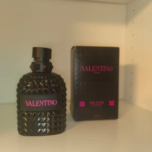 Valentino Uomo Born In Roma Extradose 100ml - Använd max 5 spray