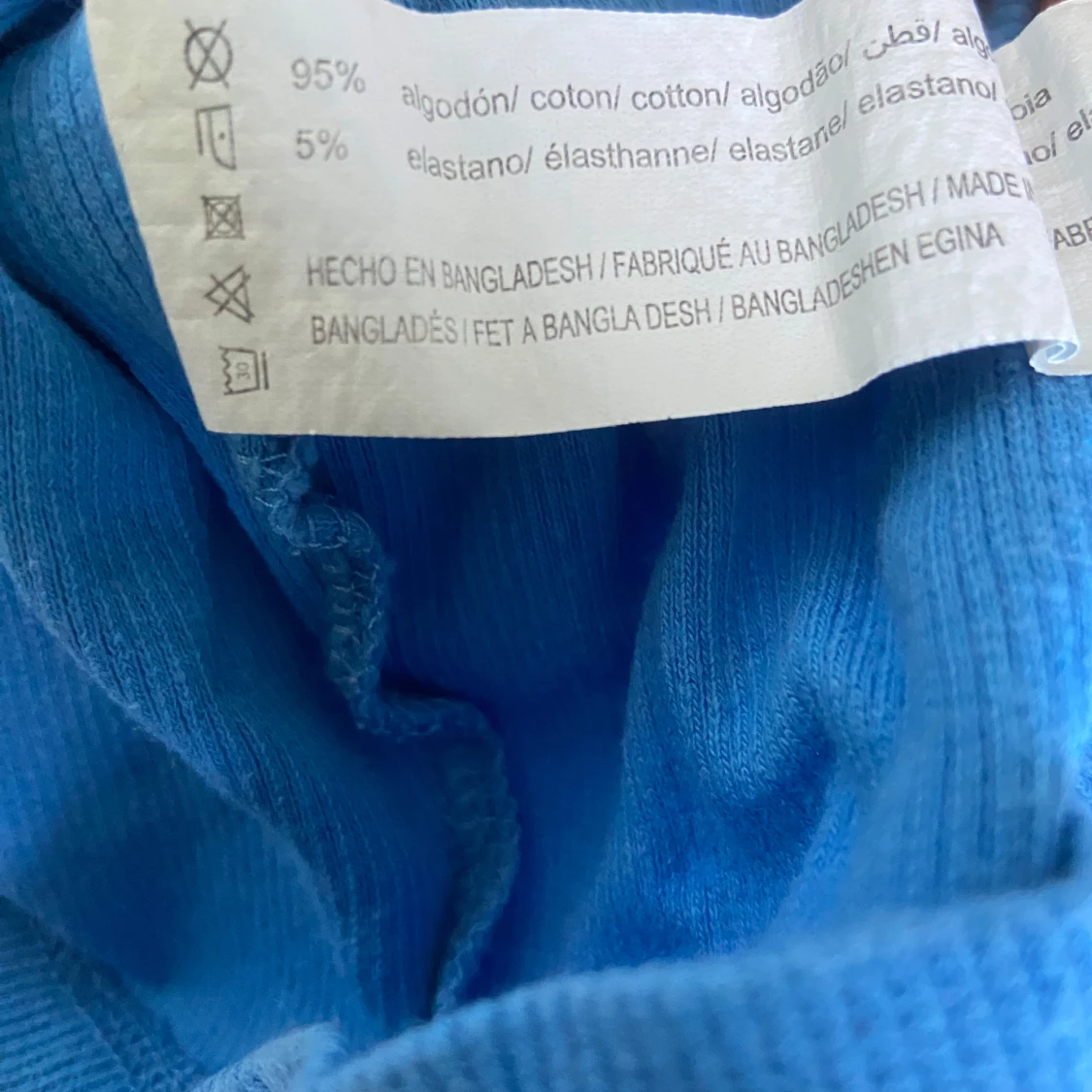 Blå croppad topp med volang från Lefties - 2