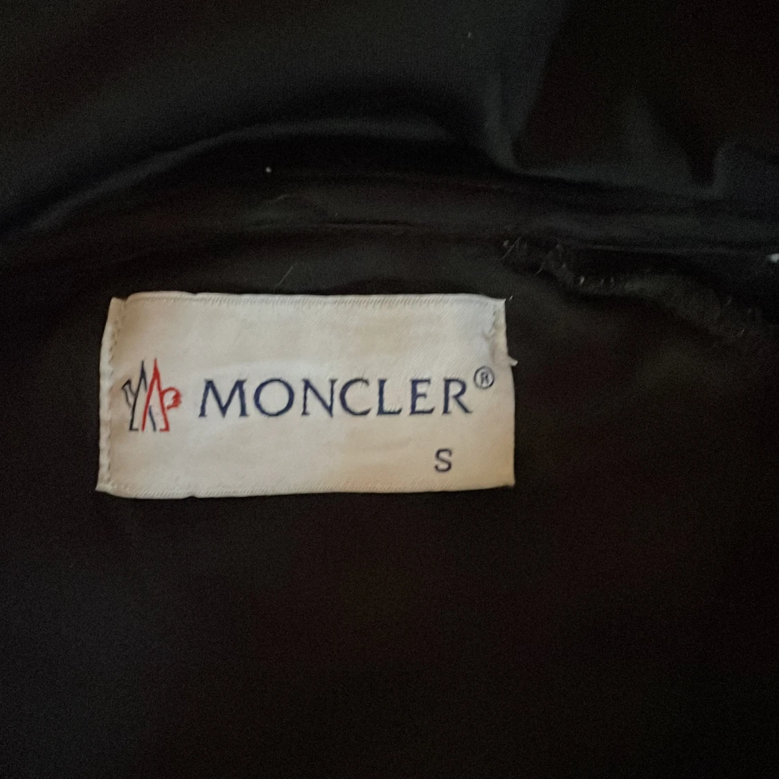 Svart jacka från Moncler - 1