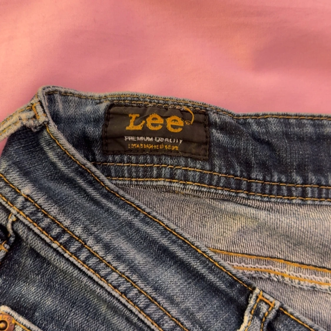 Blå jeansshorts från Lee med fransar - 2