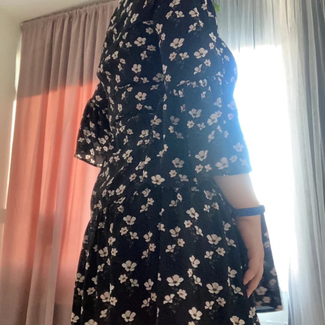 Svart blommig klänning från GAP - 2