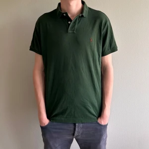 Ralph Lauren Pike - Ralph lauren piké | Skick: 9/10 | Size - M| Fraktar via postnord eller instabox på köparens bekostnad | Hör av dig vid minsta fråga eller fundering // NPS