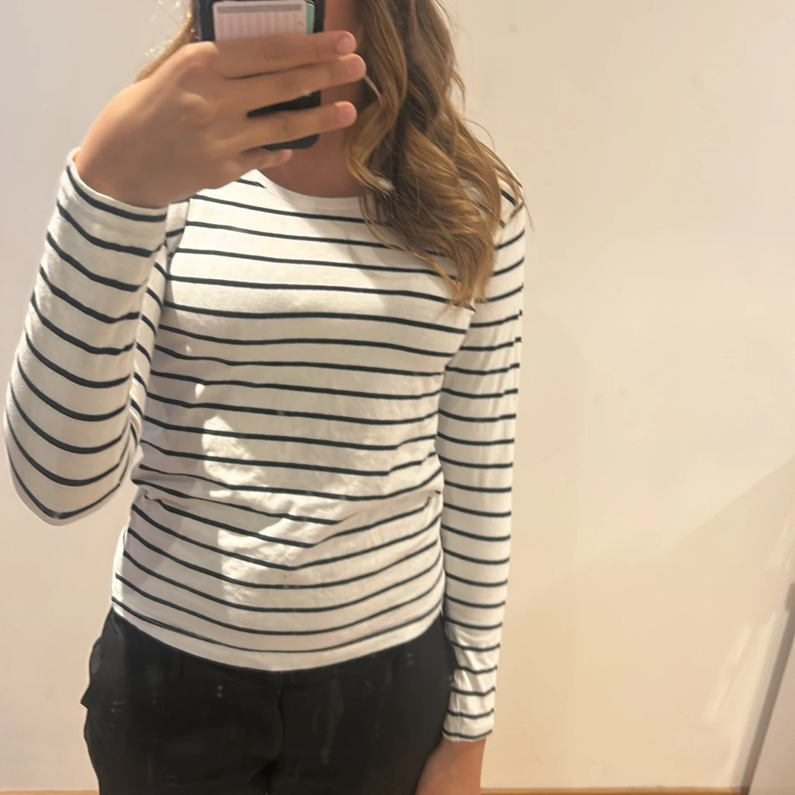 Vit och svart randig långärmad tröja från Basic You