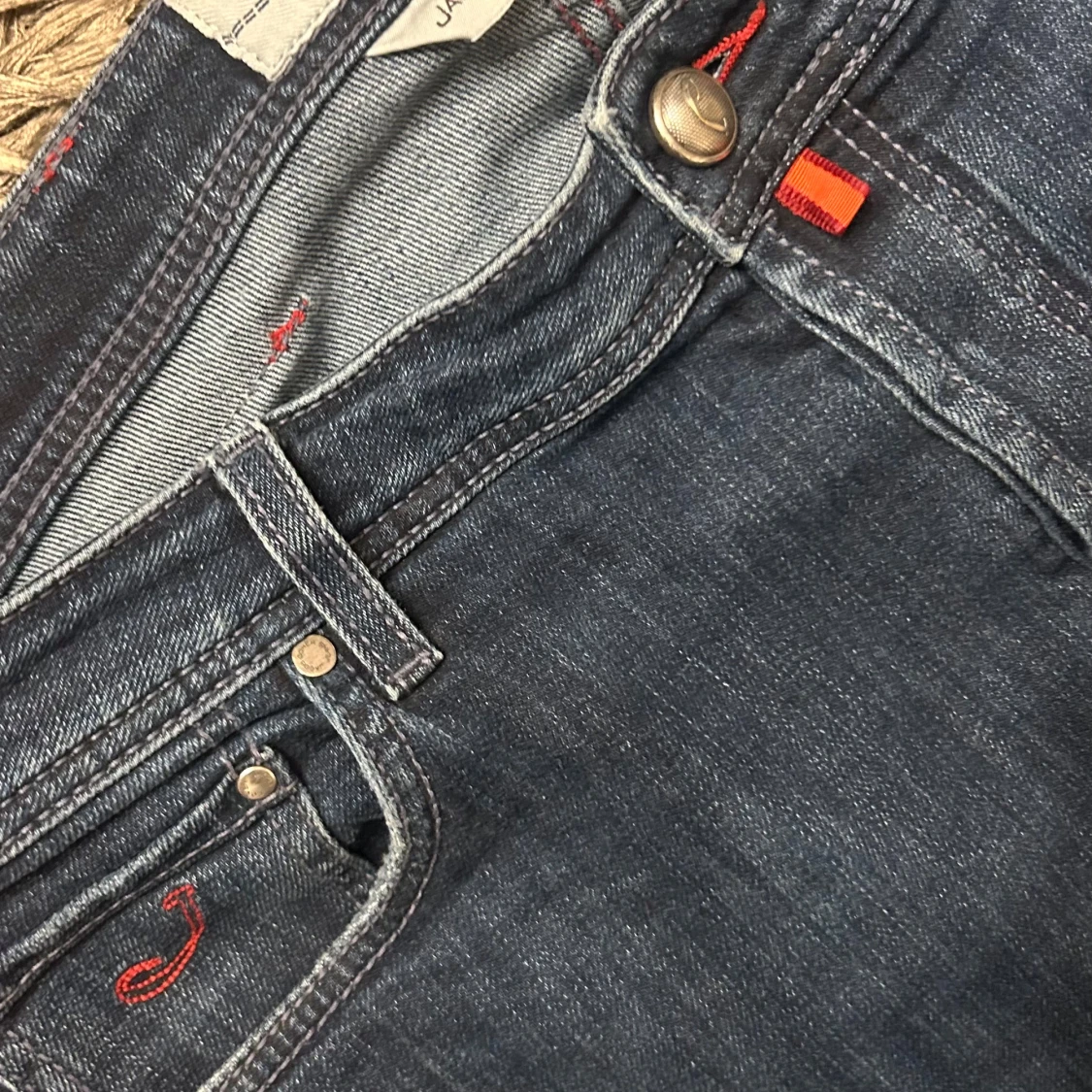 Mörkblå jeansbyxor från Jacob Cohen - 1