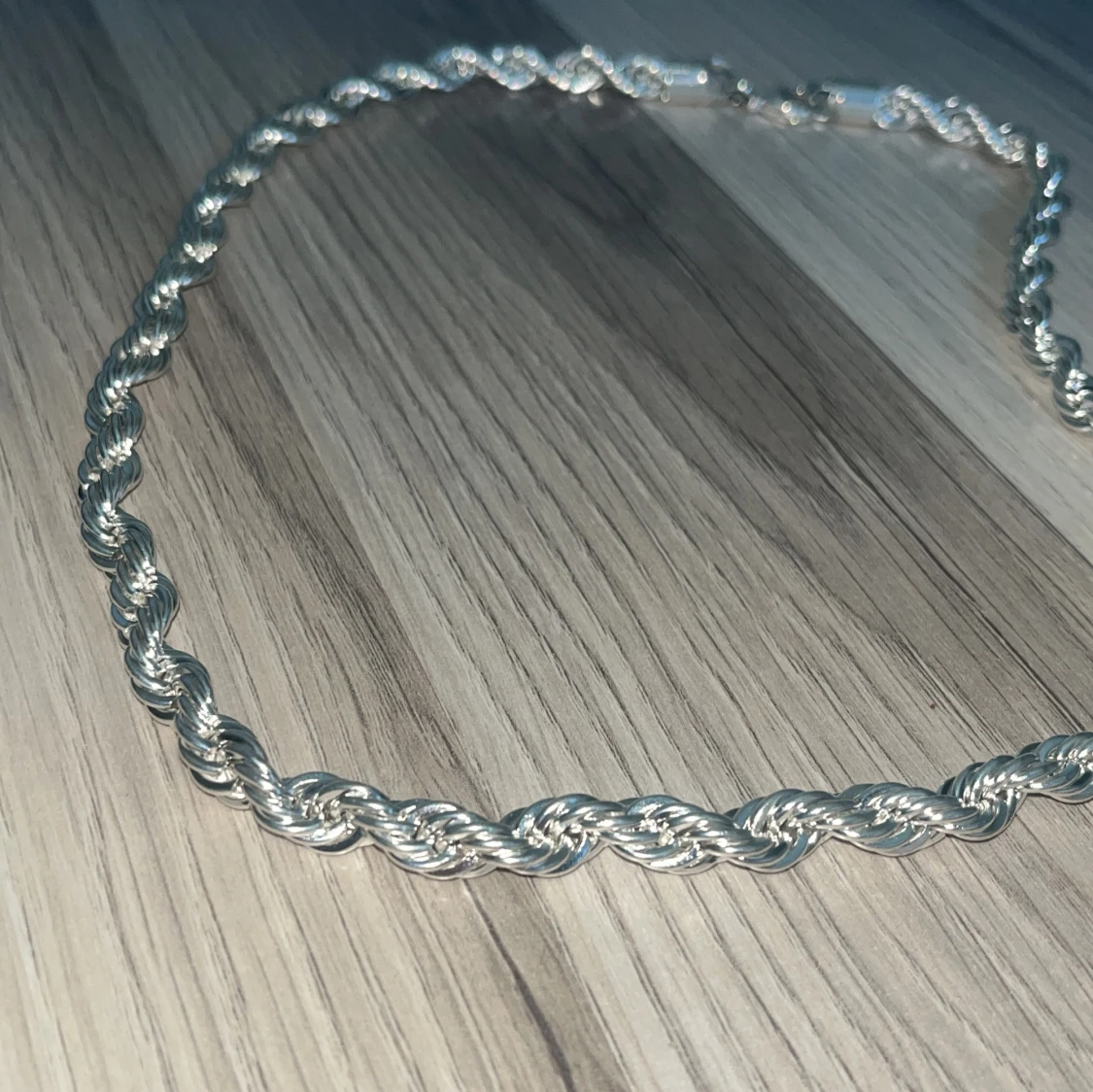 Silver tvinnat halsband - 1