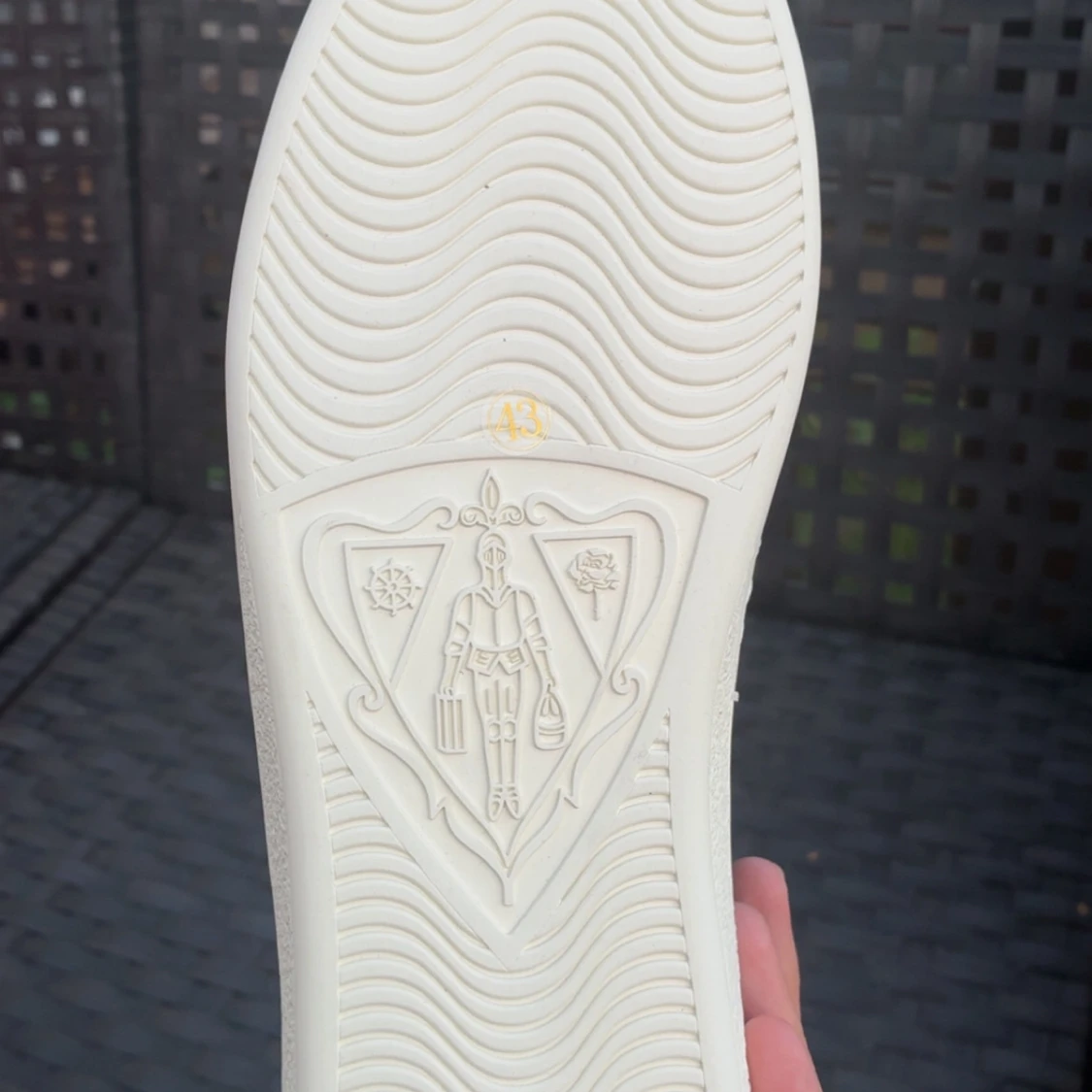 Gucci sneakers med GG-mönster, strl 43 - 2