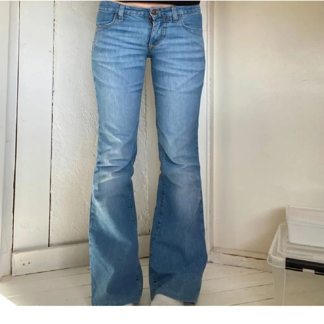 Lågmidjade bootcut jeans