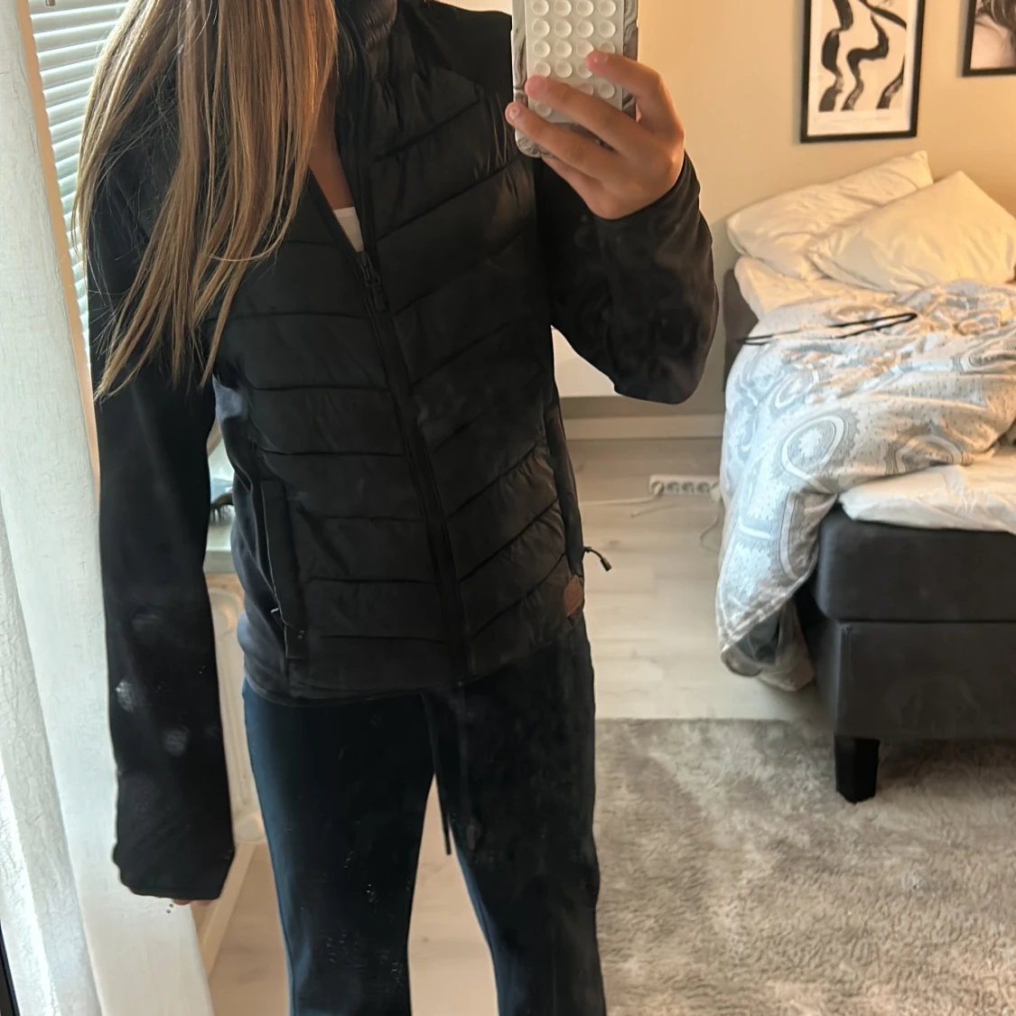 Pris kan diskuteras Svart pufferjacka från X-Trail - 1