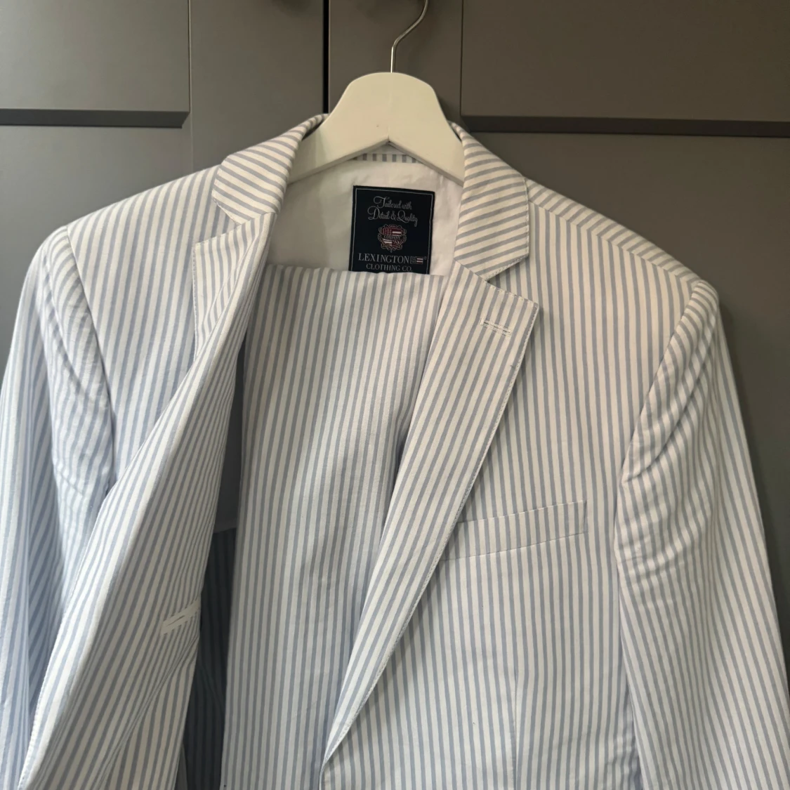 Lexington kostym (lapp kvar) - 1