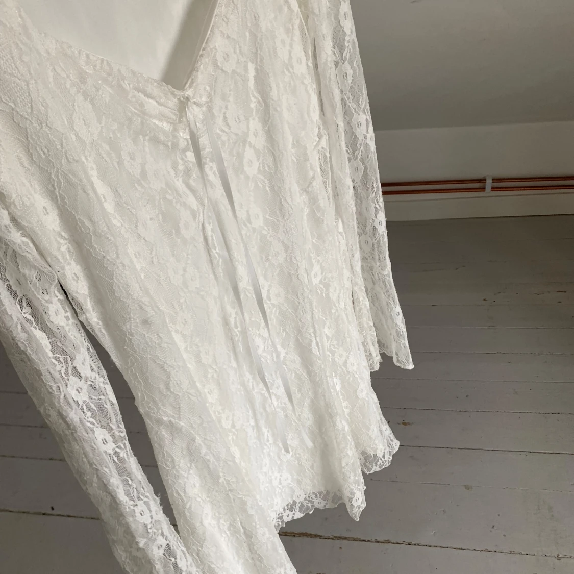 Vit spetsklänning - 3