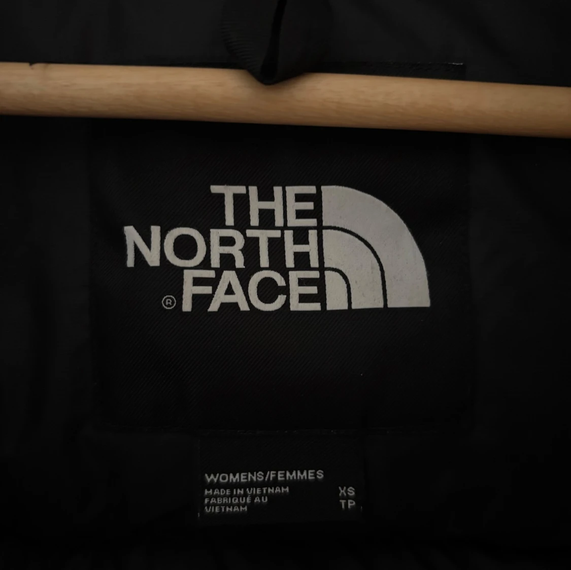 Svart pufferjacka från The North Face - 3