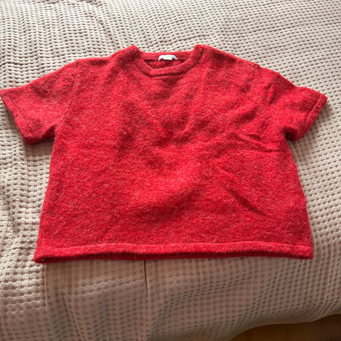 Röd stickad tröja - 1
