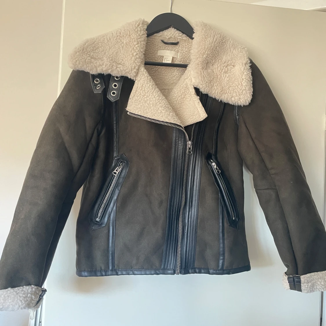 Mörkgrön fodrad bikerjacka 