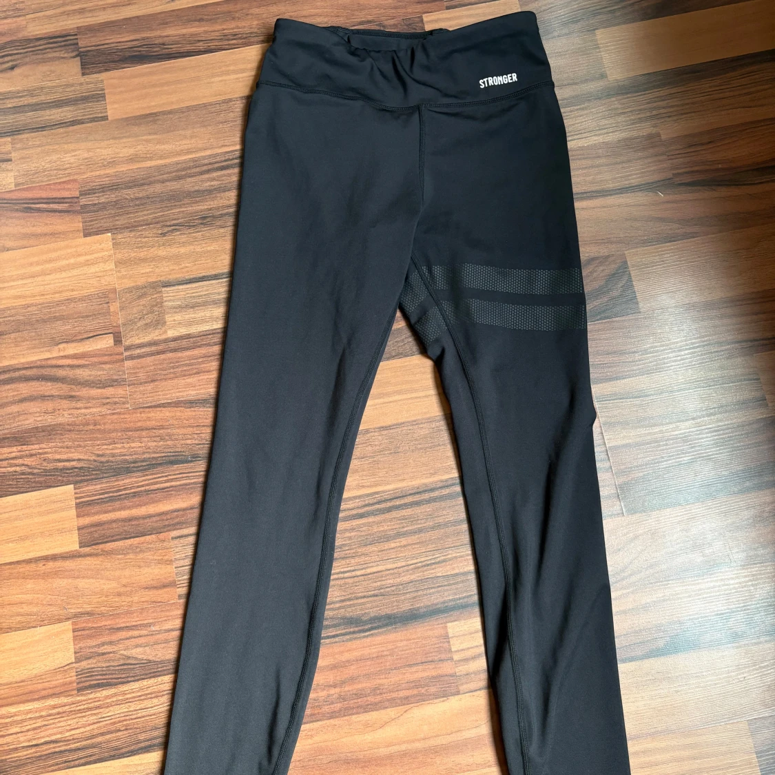 signature tights stronger - 1