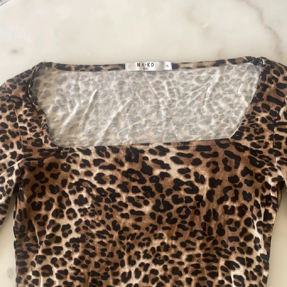 Leopardmönstrad topp från NA-KD - 1