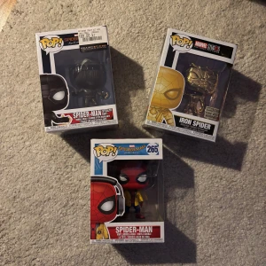 Spider-man funko pops - Säljer flera av mina spider-man pop figurer (MCU) då jag ska flytta å ej har plats. Bra skik med orginal förpackning -OBS! Förpakningarna har blivit öppnade! (250:- för alla)