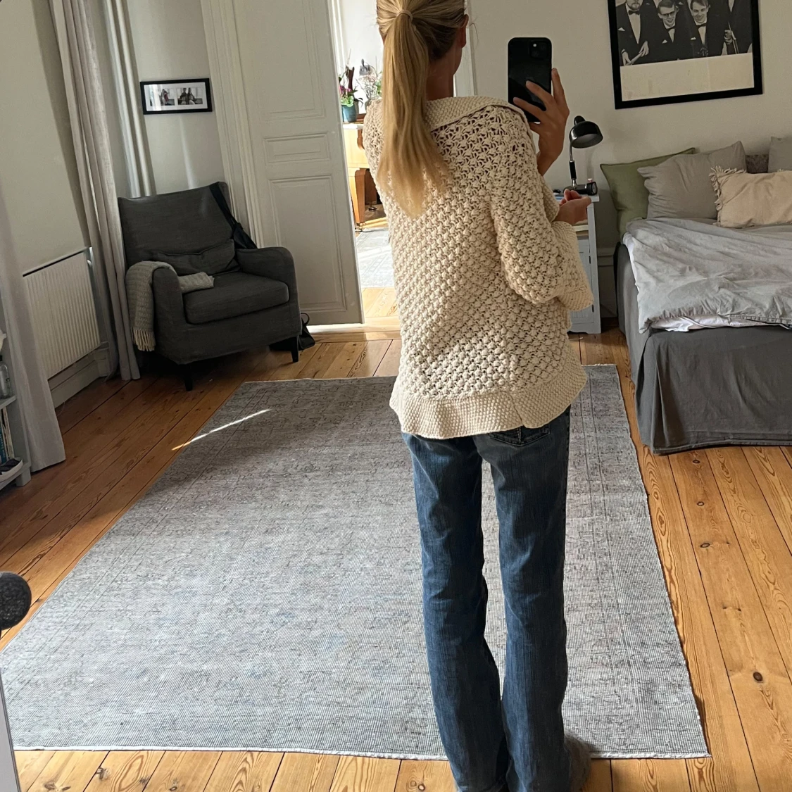 Beige stickad kofta med volang från Zara - 1