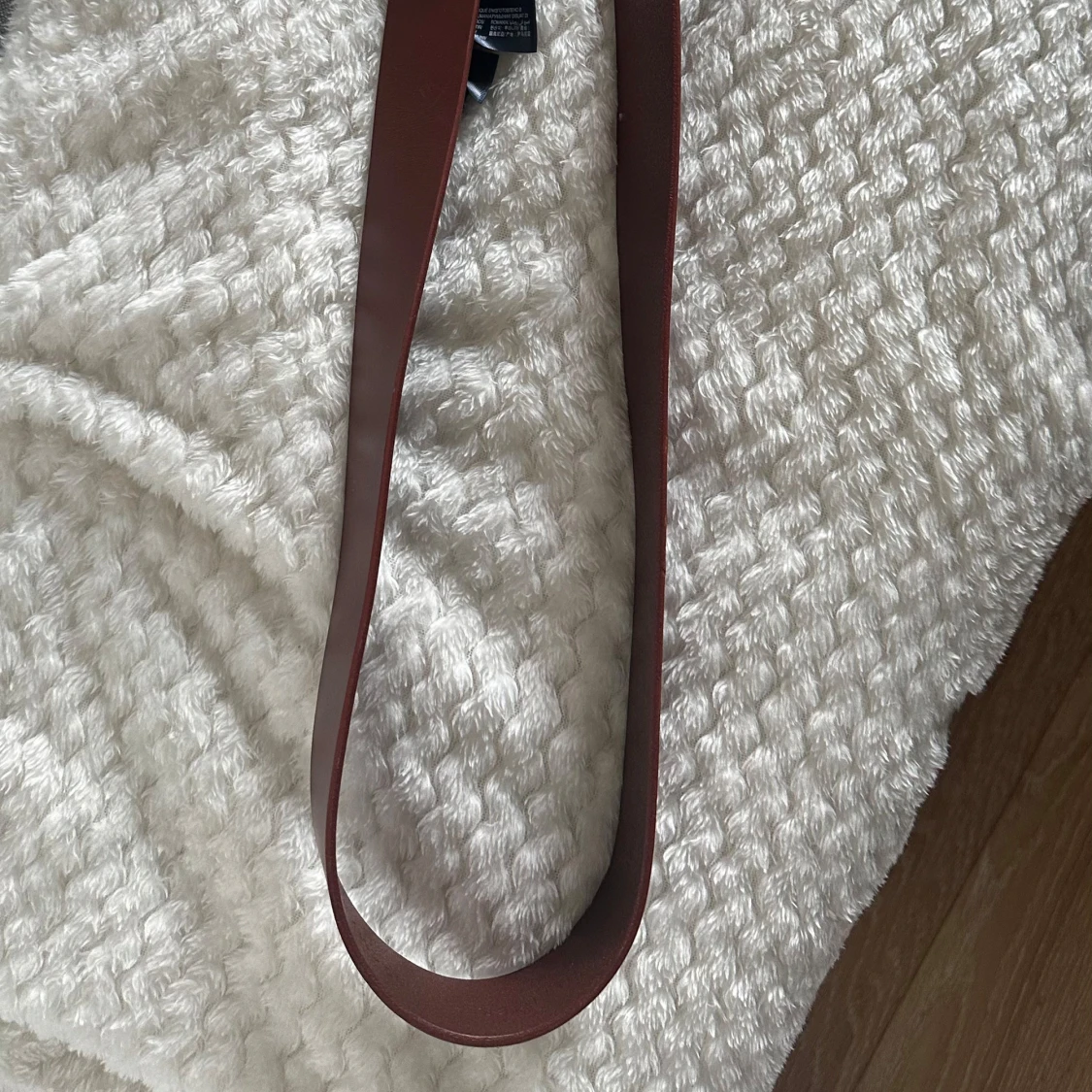 Brunt skärp i skinn från Tommy Hilfiger - 3