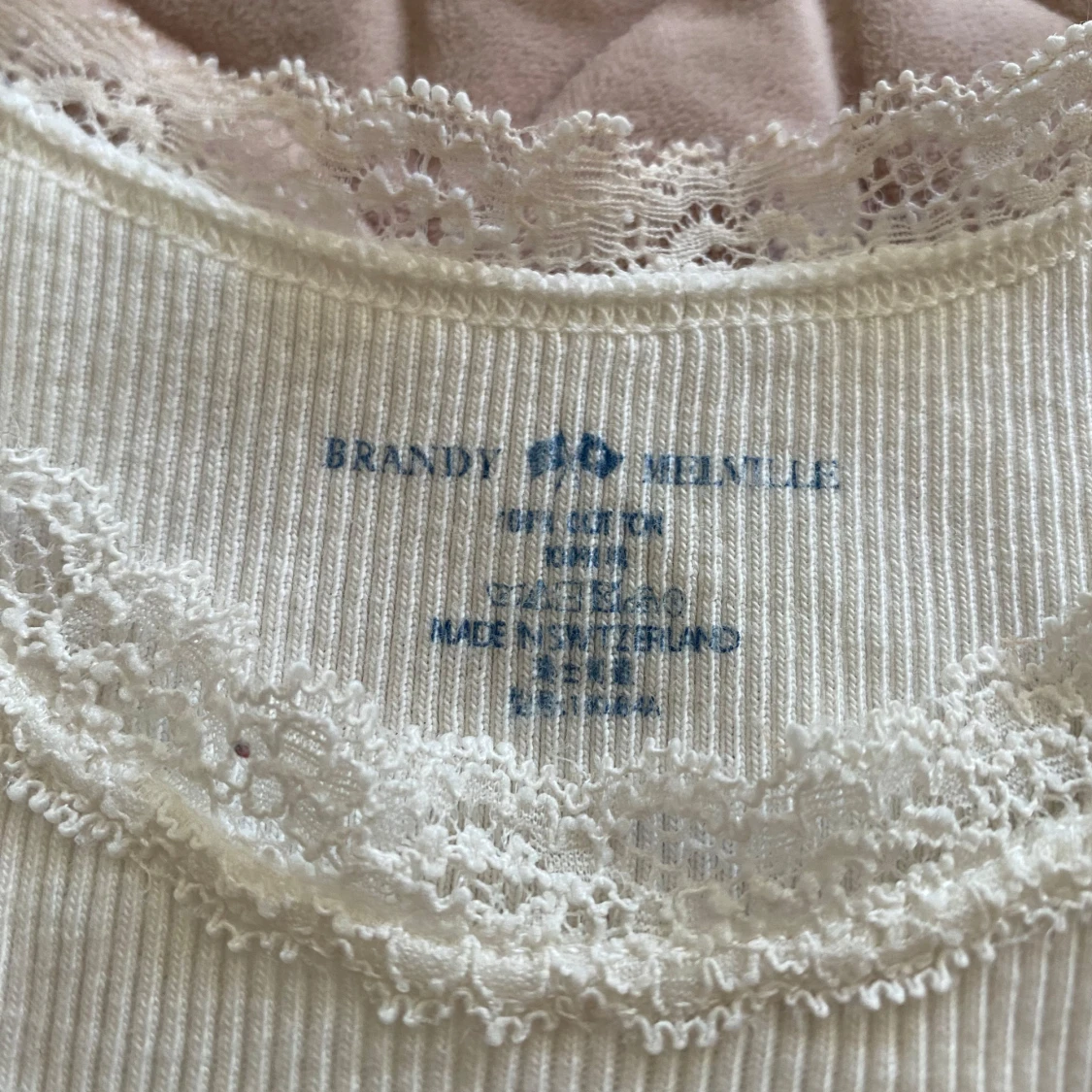 Vit ribbad linnetopp Brandy Melville - 2