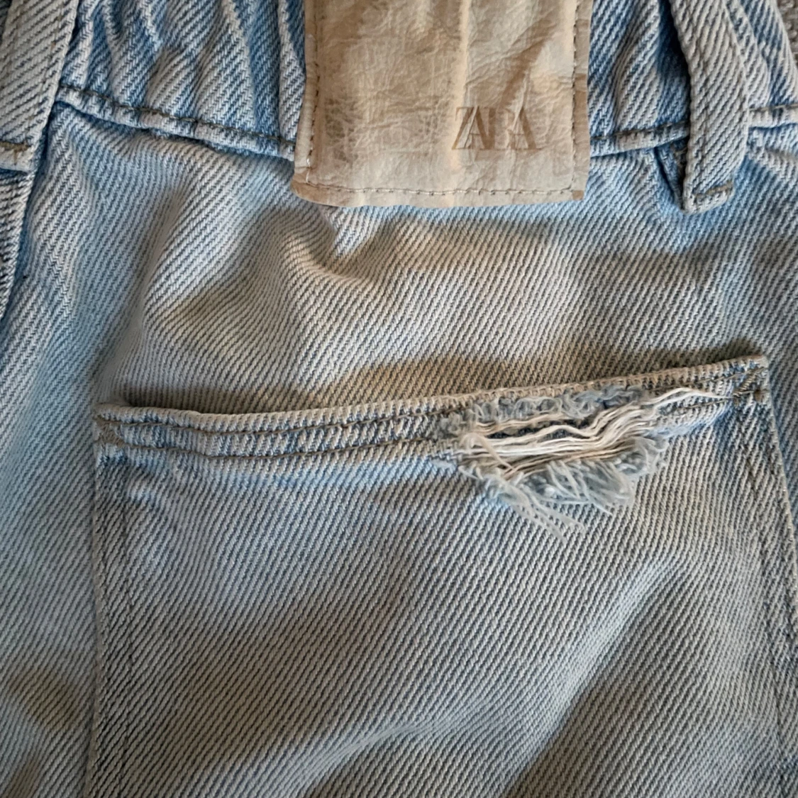 Jätte fina ljusblå jeansshorts