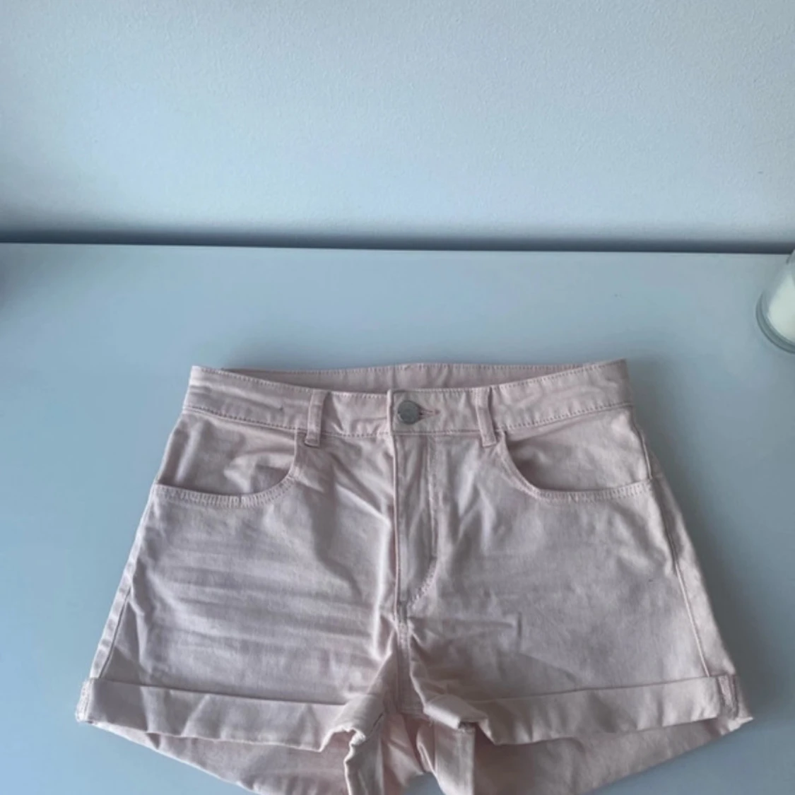 Ljusrosa gulliga shorts från H&M - 1