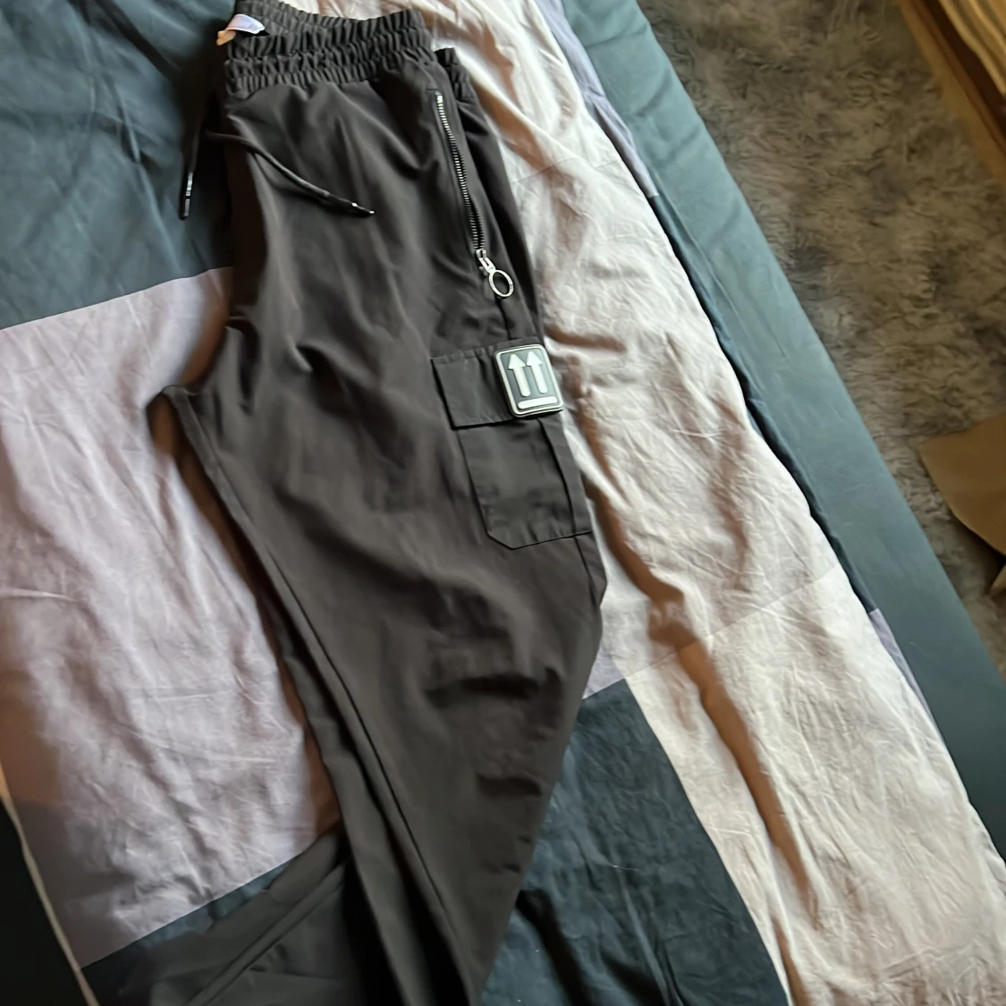 Svarta cargopants från OFF - 1