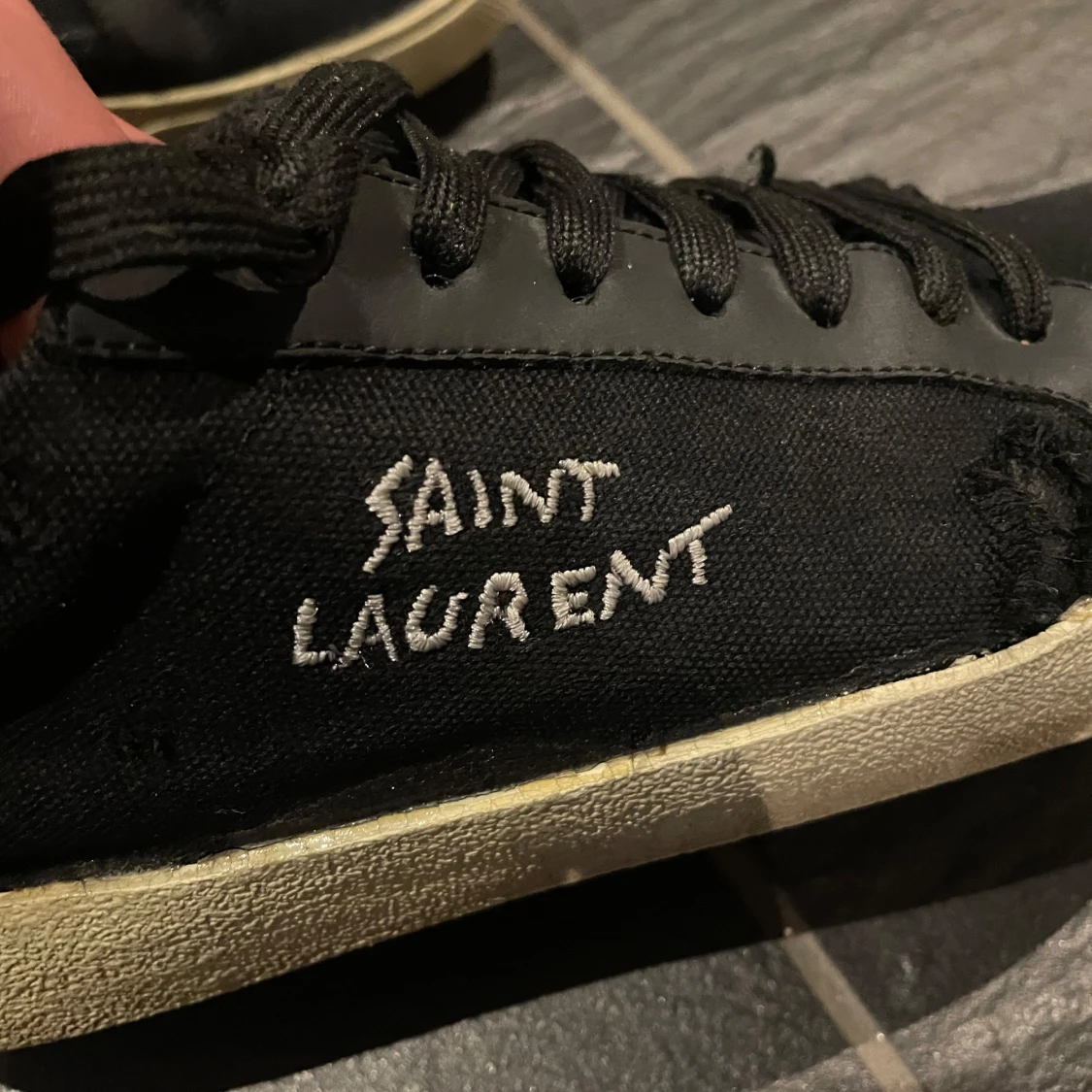 Svarta sneakers från Saint Laurent - 2