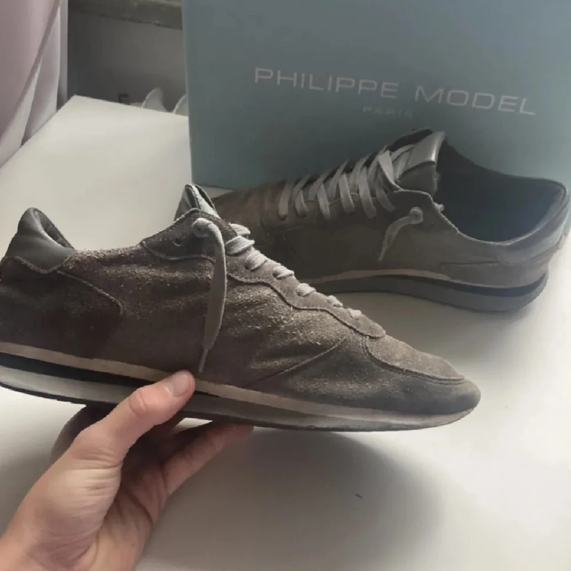 Beige sneakers från Philippe Model - 3