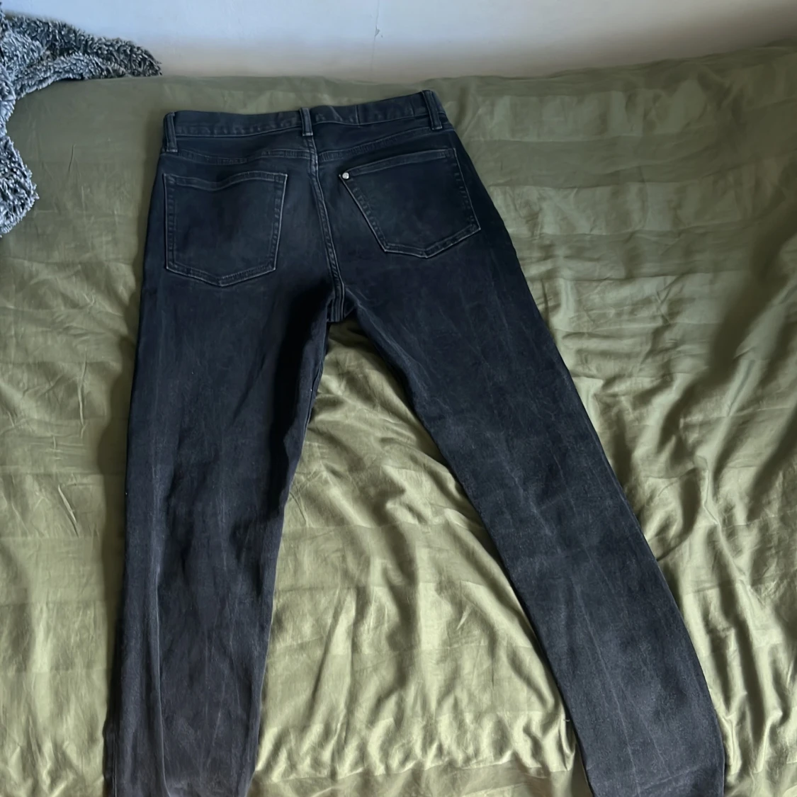 Svarta jeansbyxor - 1