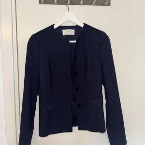 Hugo boss kavaj  - Ej kommit till användo 