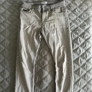 Jack&Jones Jeans - Bara att fråga vid någon fundering, Säljer billigt då jag rensar mina kläder!