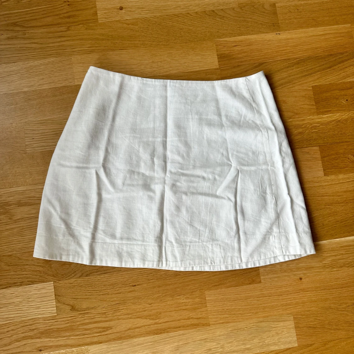 Vit linnekjol med dragkedja - 2