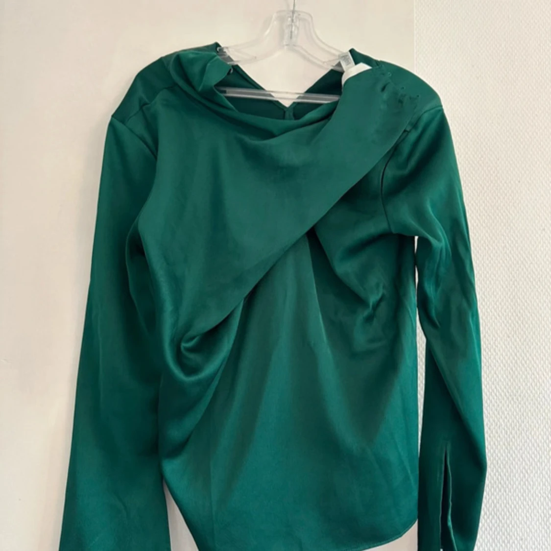 Grön omlottopp från H&M - 1