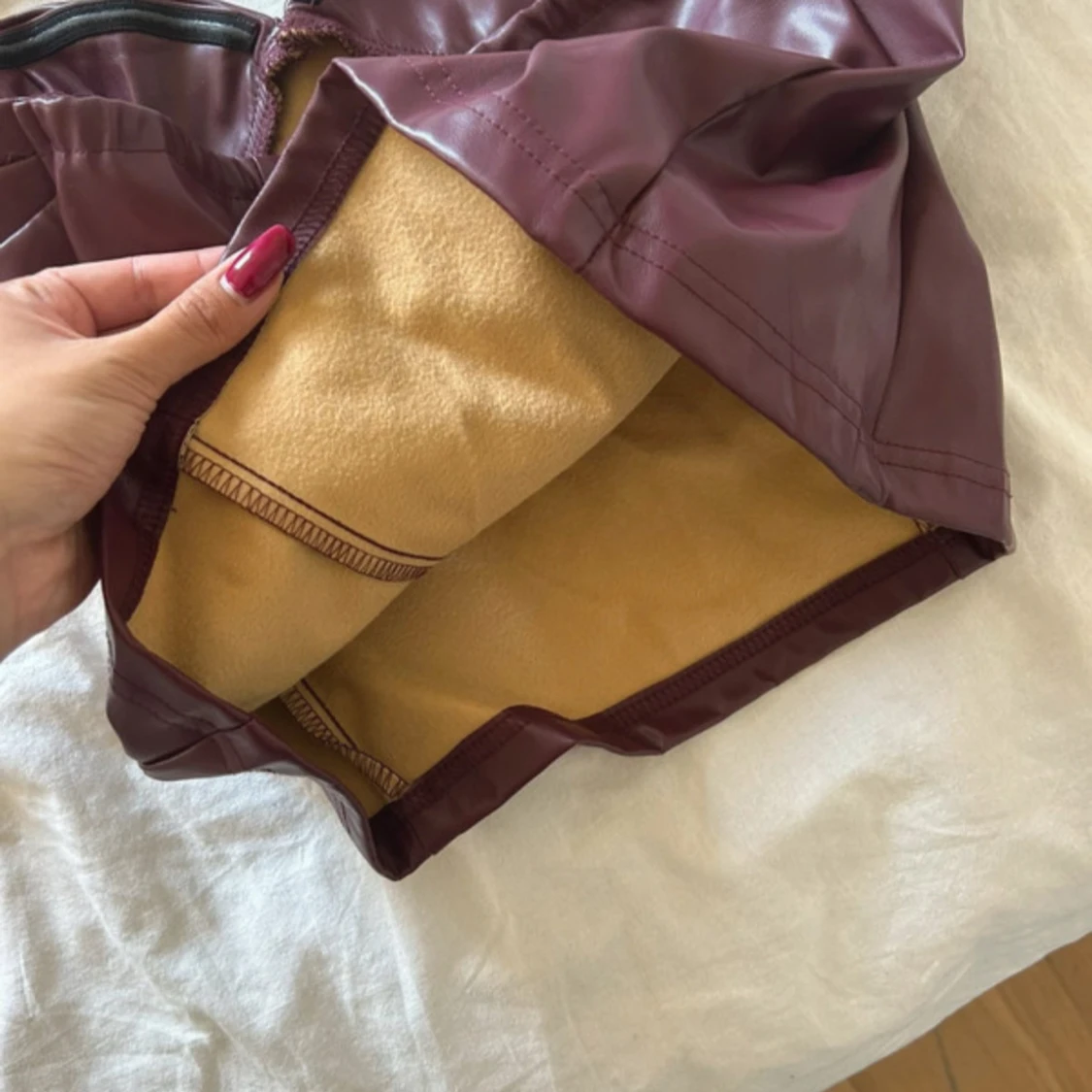 Vinröd skinntopp - 2