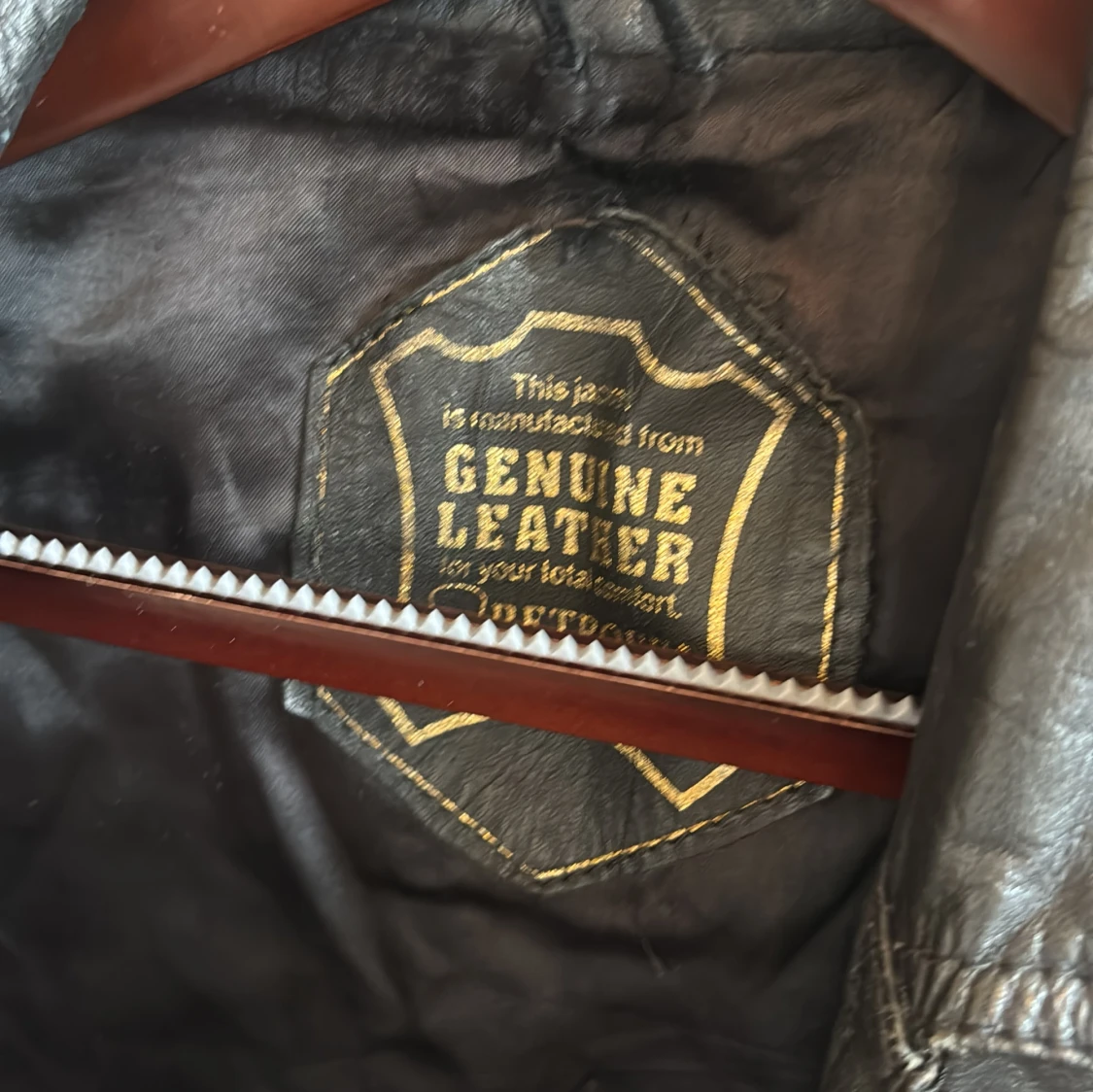 Svart läderjacka från Petroff - 1